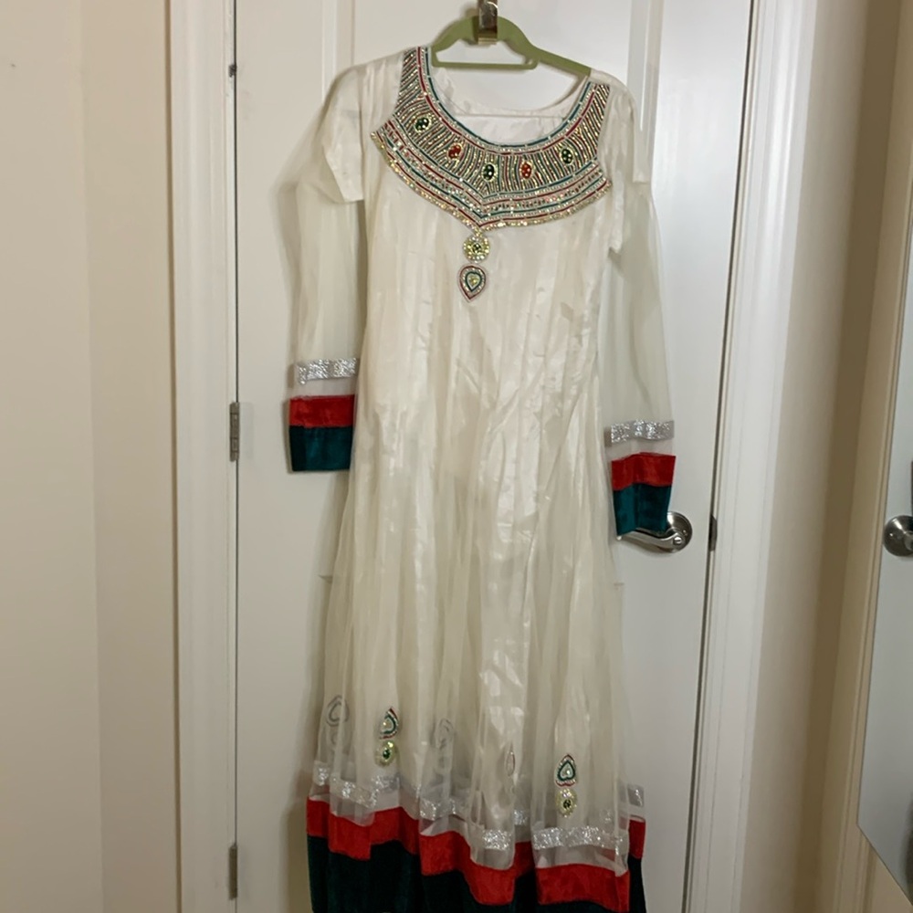 Proms supposed to be the best day of your life….or so she thought